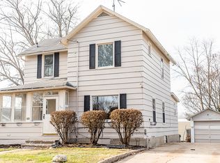 833 N Ottawa Ave, Dixon, IL 61021
