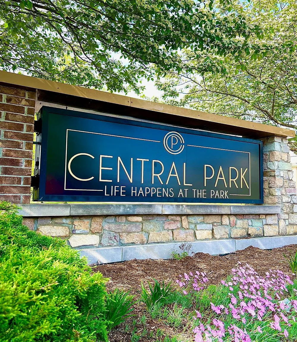 Central Park Apartments — Photo 2