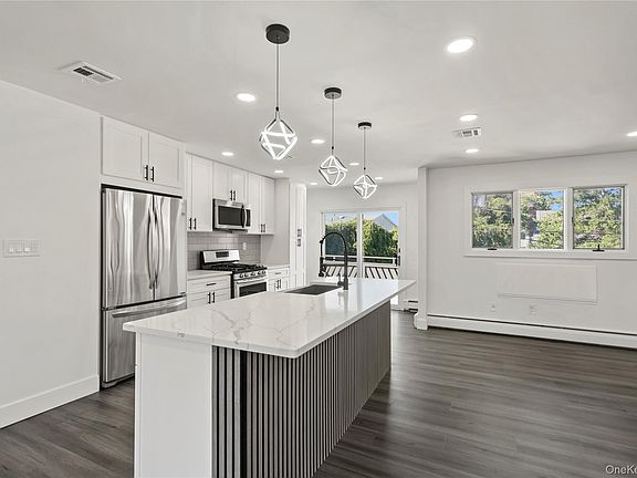 2nd image of 8 Gale Drive