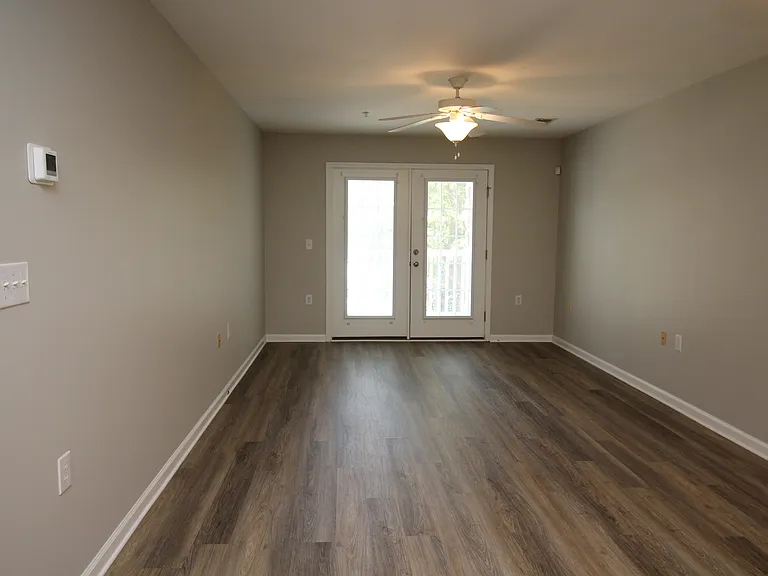 7100 W Friendly Ave #111 — Photo 9
