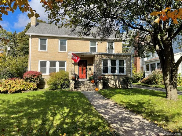 531 Oakland Ave, Birmingham, MI 48009