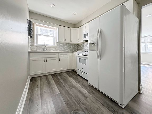 4th image of 125 Dogwood Dr Floor 1