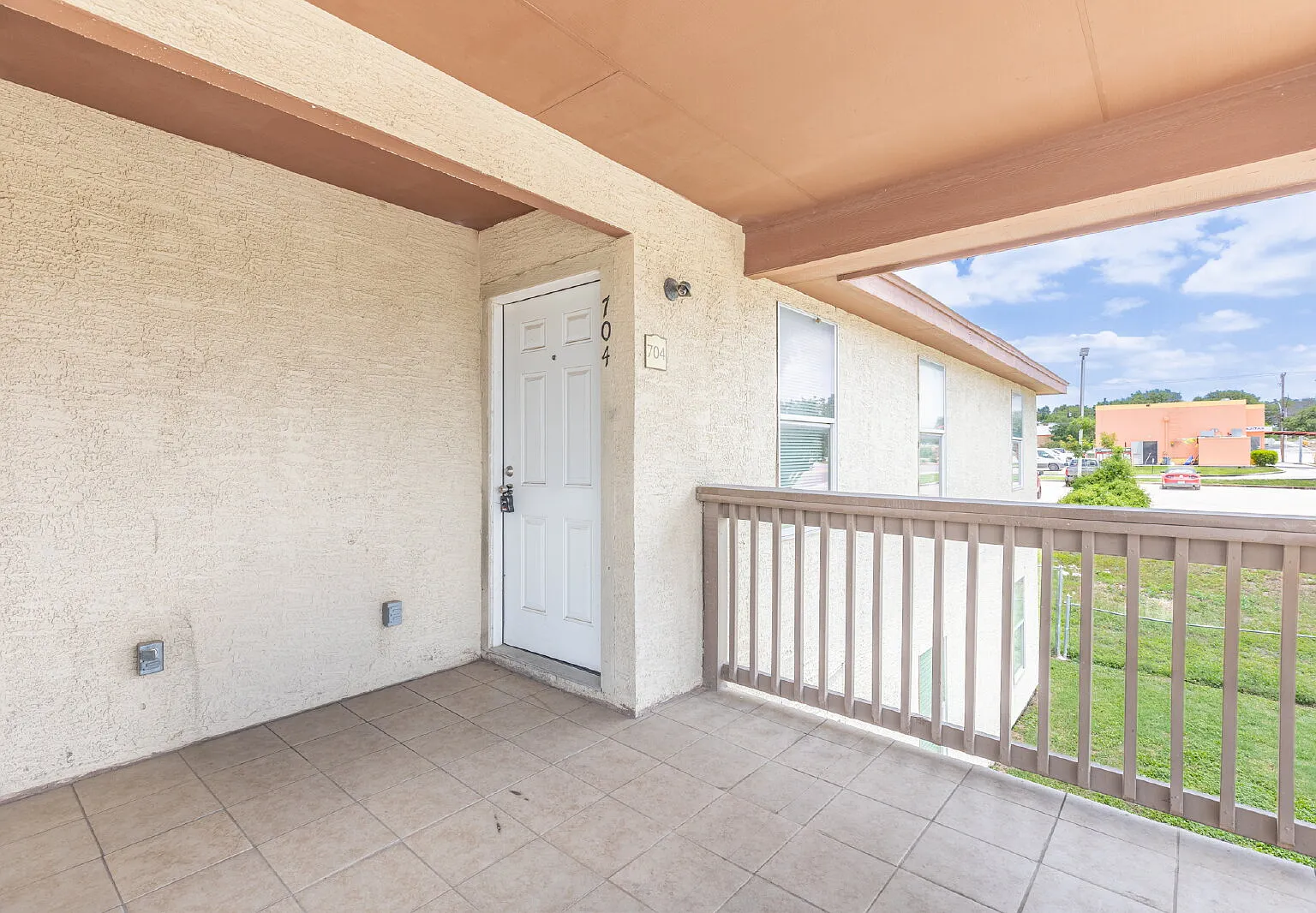 3 bed, 2.0 bath, 1150 sqft, $995 — Photo 3