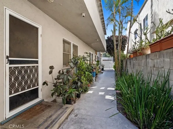 1646 Berkeley St, Santa Monica, CA 90404