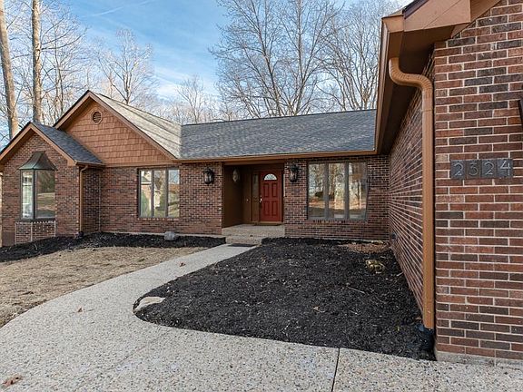 2nd image of 2324 E Linden Hill Dr