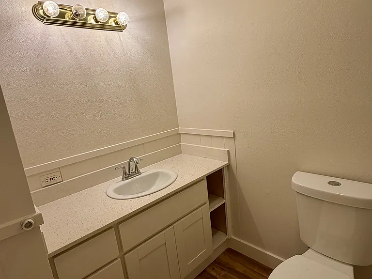 5250 Amy St #4 — Photo 7