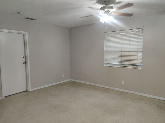 4th image of 425 SE 23rd St #4