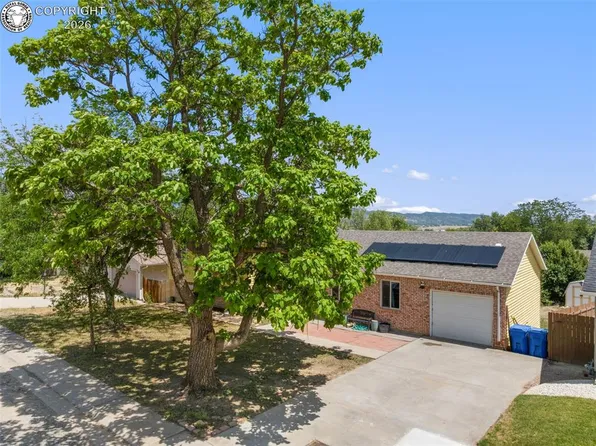 2430 Greenway Cir, Canon City, CO 81212