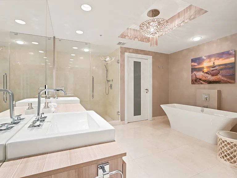 17301 Biscayne Blvd #2010 — Photo 12