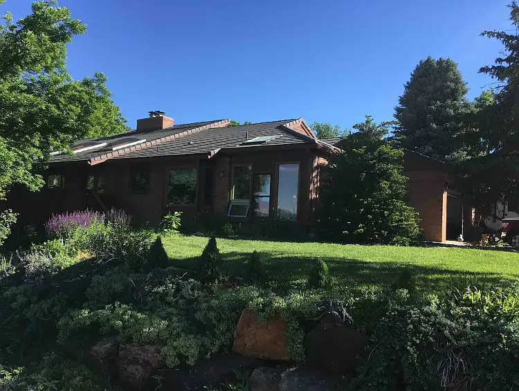 4 bed, 4300 sqft, $4,500 — Photo 2