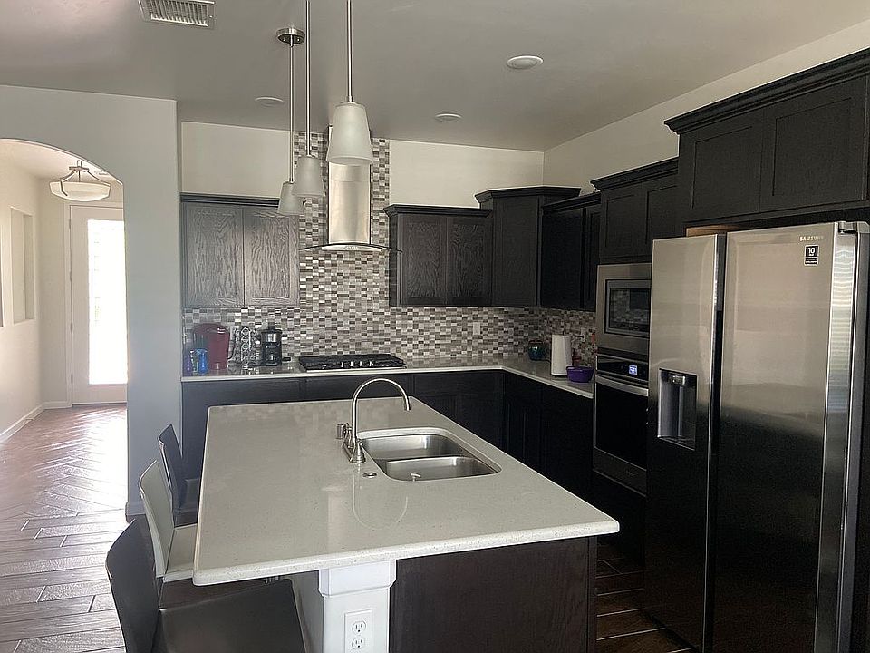 1st image of 1065 Nadeje Ct