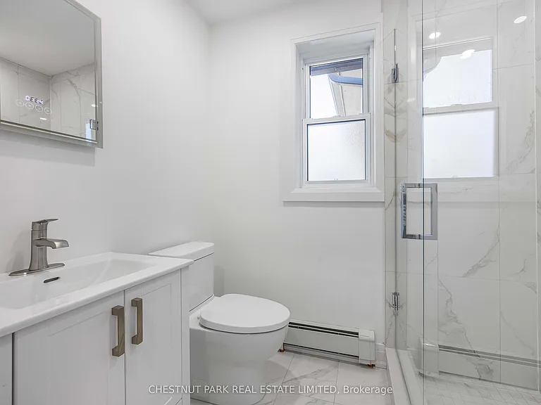 54 McNairn Ave #UPPER — Photo 20