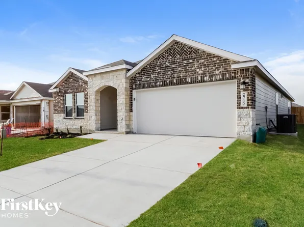 2712 La Mundial St, Seguin, TX 78155