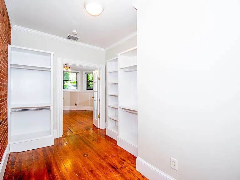 189 Beacon St #1 — Photo 9