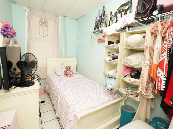 6910 Jackson Street image 10 of 34