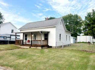 221 N Main St, Medora, IL 62063