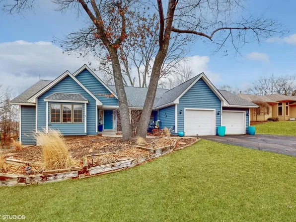 908 Crystal Lake Rd W, Burnsville, MN 55306
