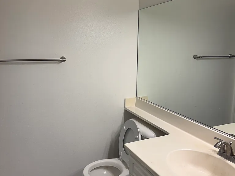 777 S Citrus Ave #243 — Photo 14