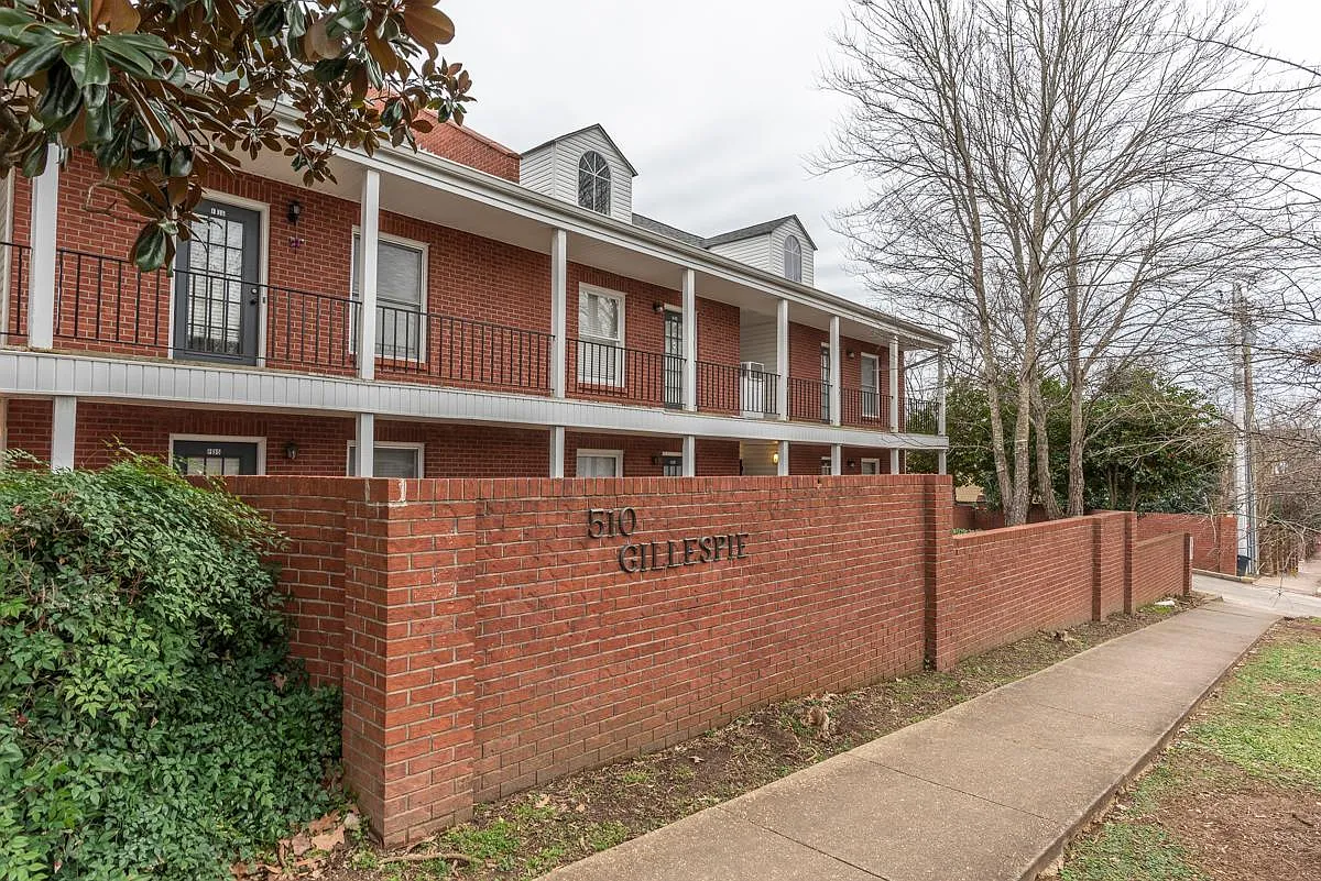 1 bed, 703 sqft, $2,000 — Photo 1