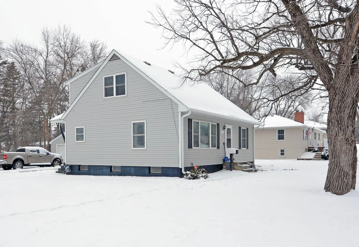 2153 Green - BRRE — Photo 3