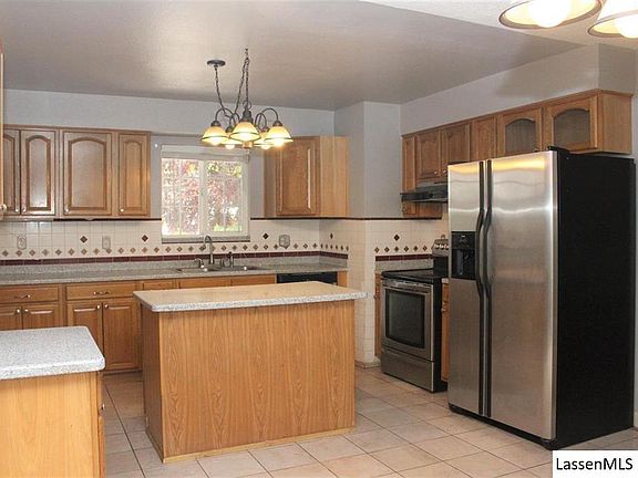 4th image of 615 Randolph Way