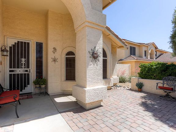 3rd image of 7552 W Mauna Loa Ln