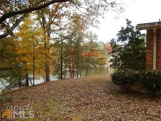 2nd image of 2857 Evergreen Pl