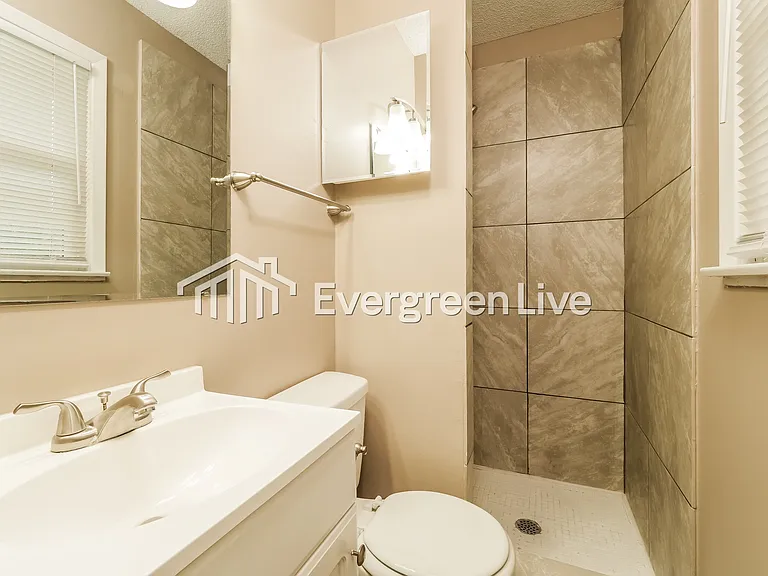 4423 S Union Ave — Photo 10