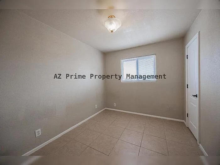 2062 E Nancy Ln — Photo 19