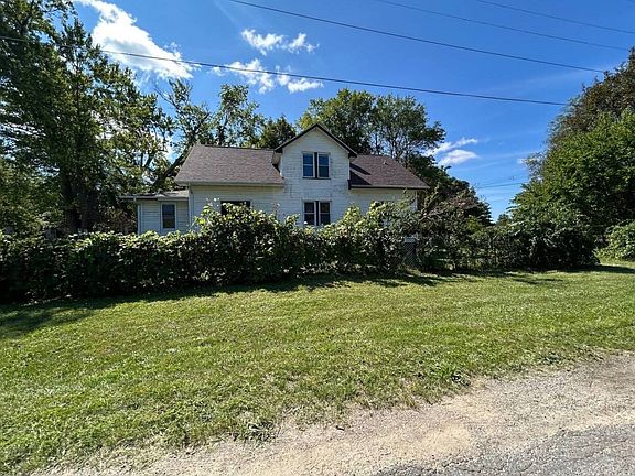 4th image of 298 Butternut St
