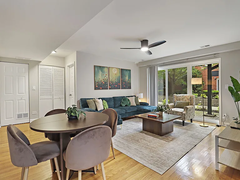 6435-43 N. Damen Ave. — Photo 26