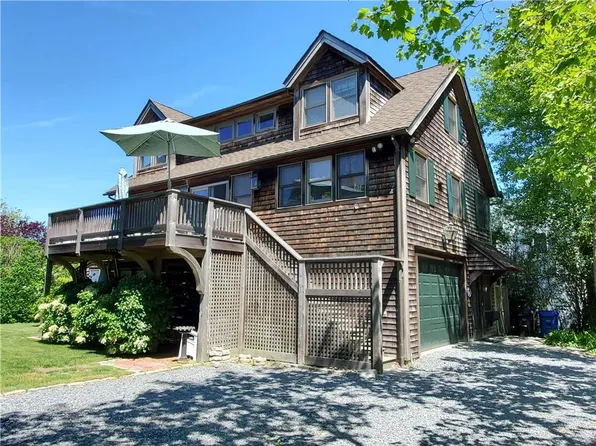 3 Ledge Rd, Newport, RI 02840