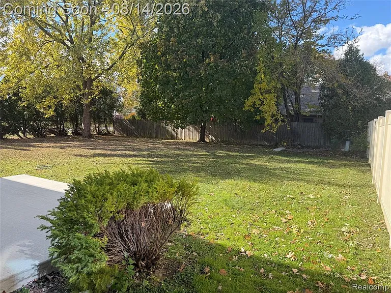 20698 Coachwood Rd — Photo 35