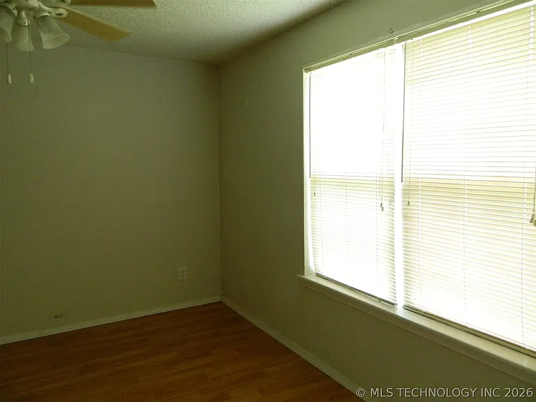 1306 W Exchange St — Photo 7