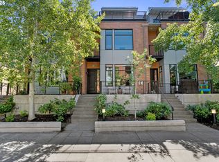 1688 NW Riverscape Ct, Portland, OR 97209