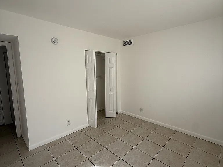 2916 NW 55th Ave #1B — Photo 8