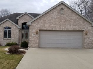 400 Deer Chase, Dixon, IL 61021