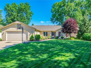 21164 Creekside Dr, Strongsville, OH