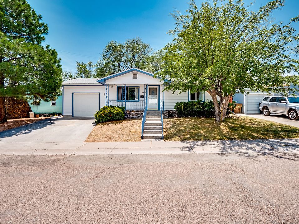 1st image of 3423 Ridgeway Dr