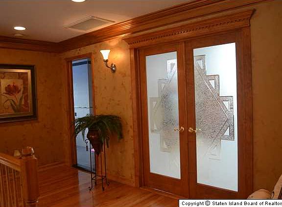 2nd image of 182 Liberty Ave