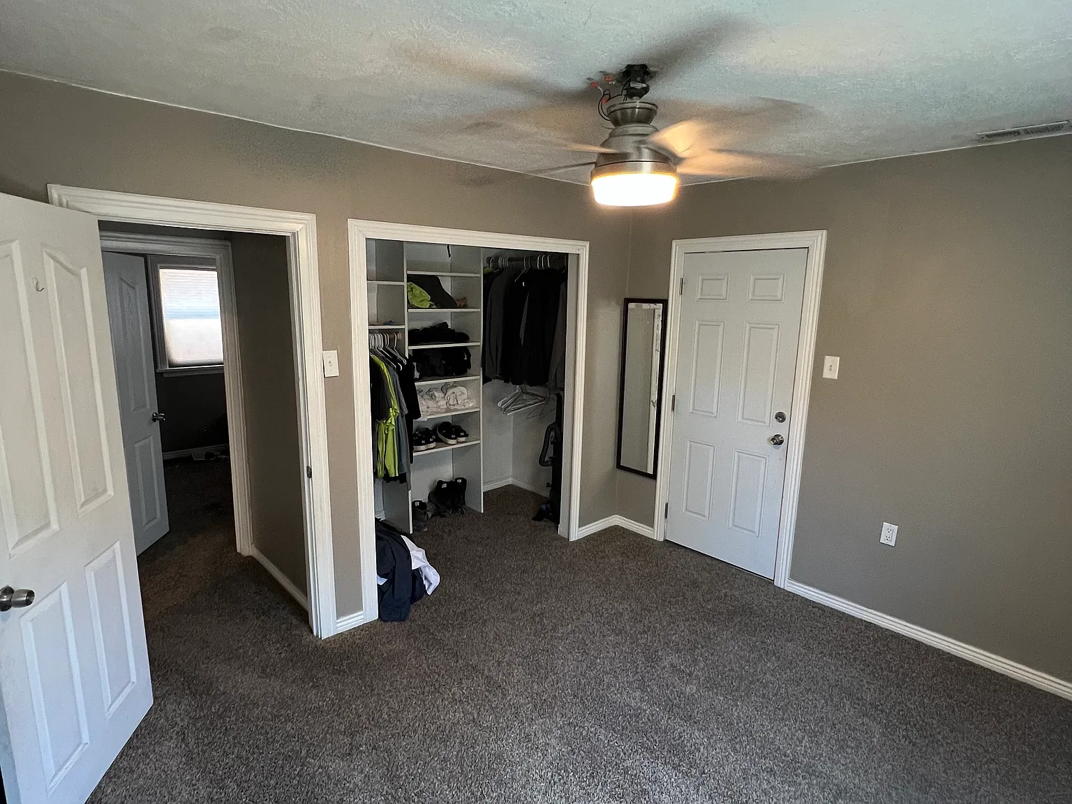 3 bed, 1000 sqft, $2,000 — Photo 4
