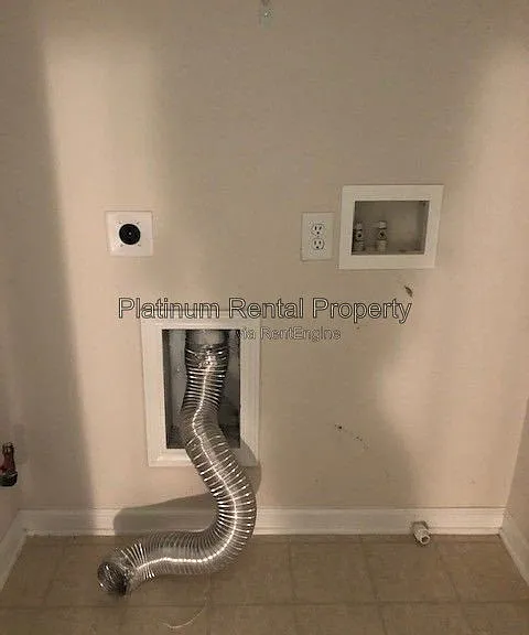 221 Balaban Cir — Photo 28