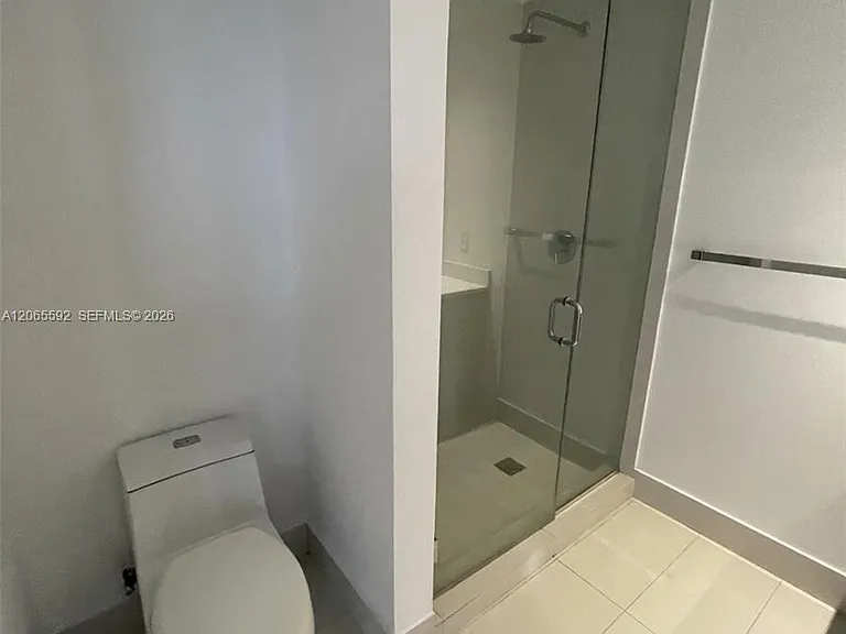 121 NE 34th St #1810 — Photo 9