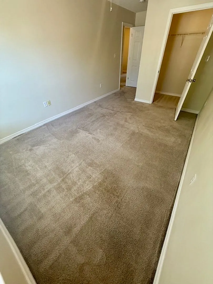 Crestview Townhouse — Photo 2