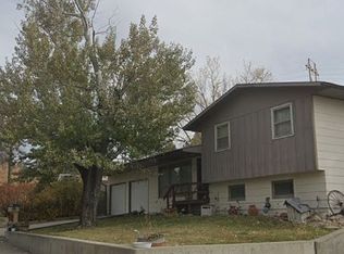 425 Walden Ave, Newcastle, WY 82701
