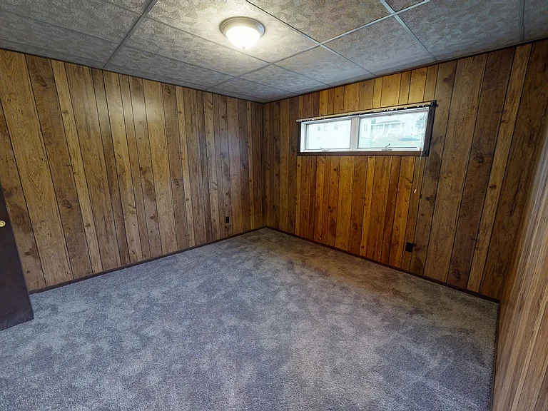 2602 Brown Ave — Photo 7