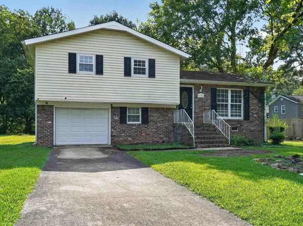 1705 Serene Cir, Birmingham, AL 35215