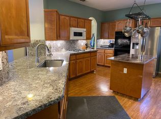 1028 Temple Ct, Lemoore, CA 93245