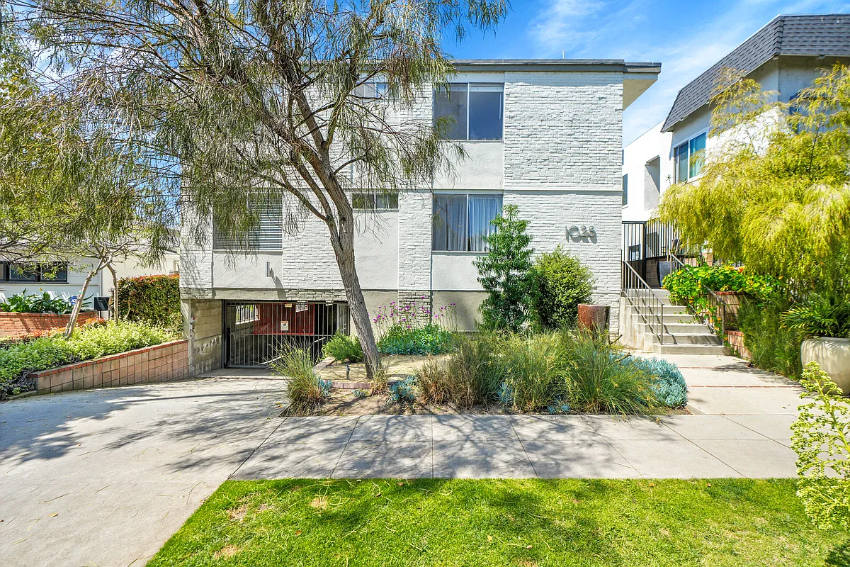 Building Photo - 1028 Euclid St #9