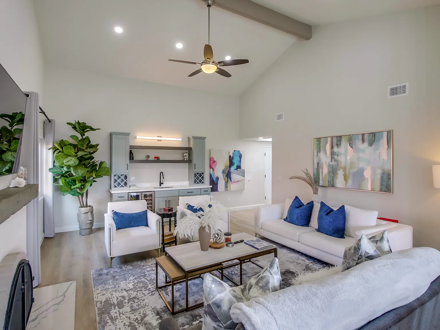 3 bed, 2000 sqft, $15,000 — Photo 4